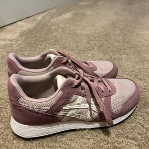 Pink casual ASICS sneakers